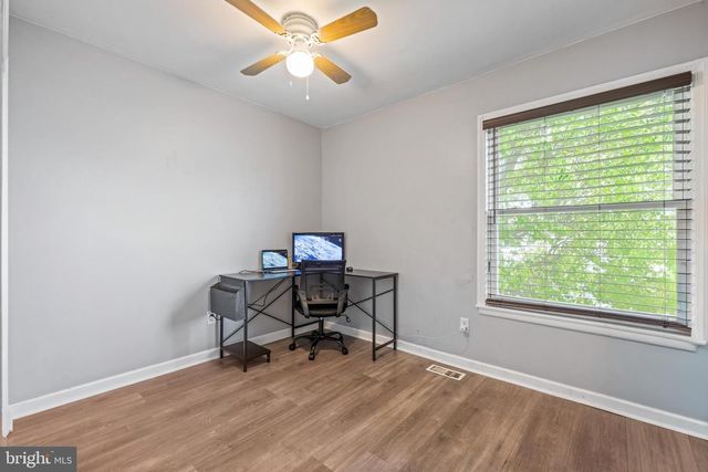 9 LAWRENCE CT, Sicklerville, NJ 08081