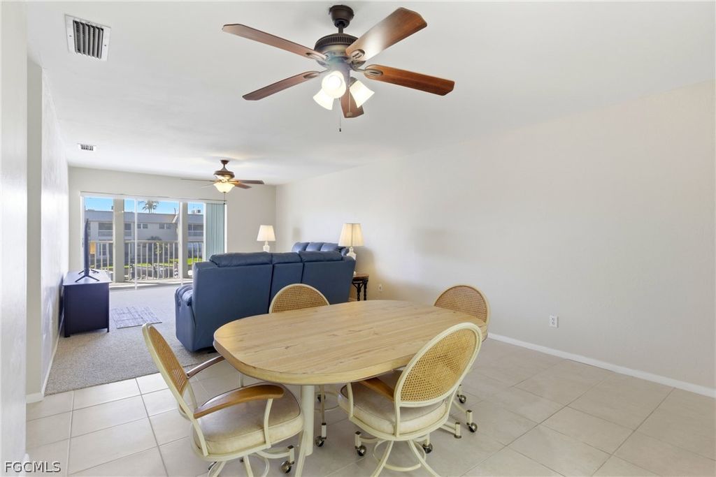 Image 11 of property listing at 1006 SE 46th ST 2C, Cape Coral, FL 33904