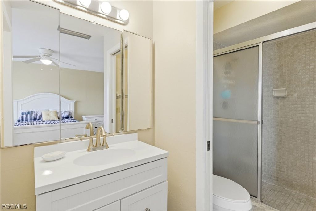 Image 20 of property listing at 1006 SE 46th ST 2C, Cape Coral, FL 33904