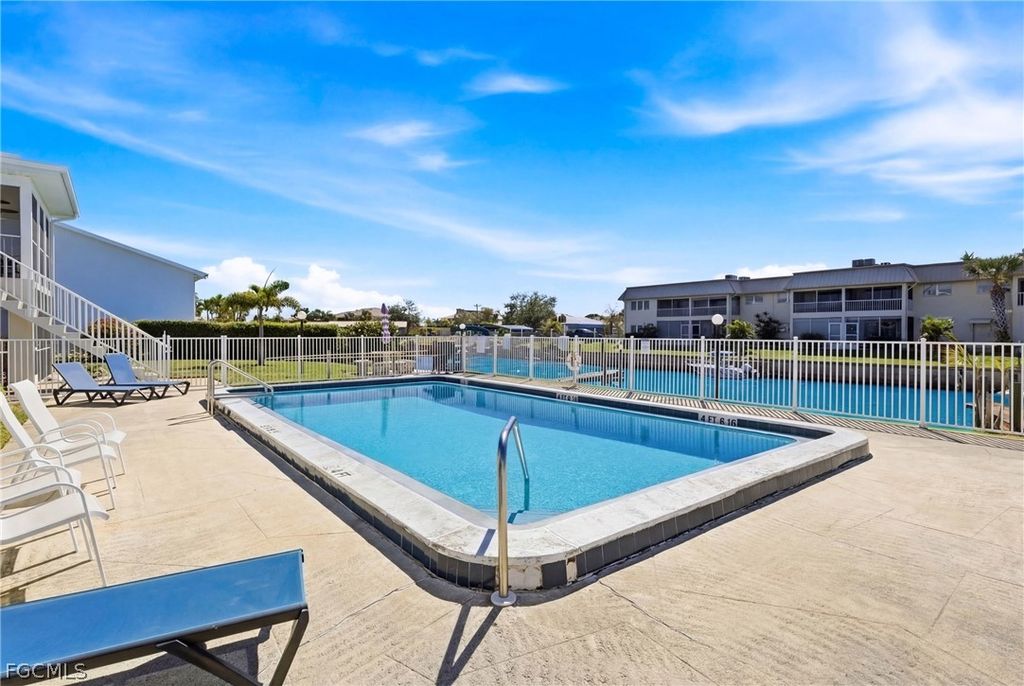 Image 26 of property listing at 1006 SE 46th ST 2C, Cape Coral, FL 33904