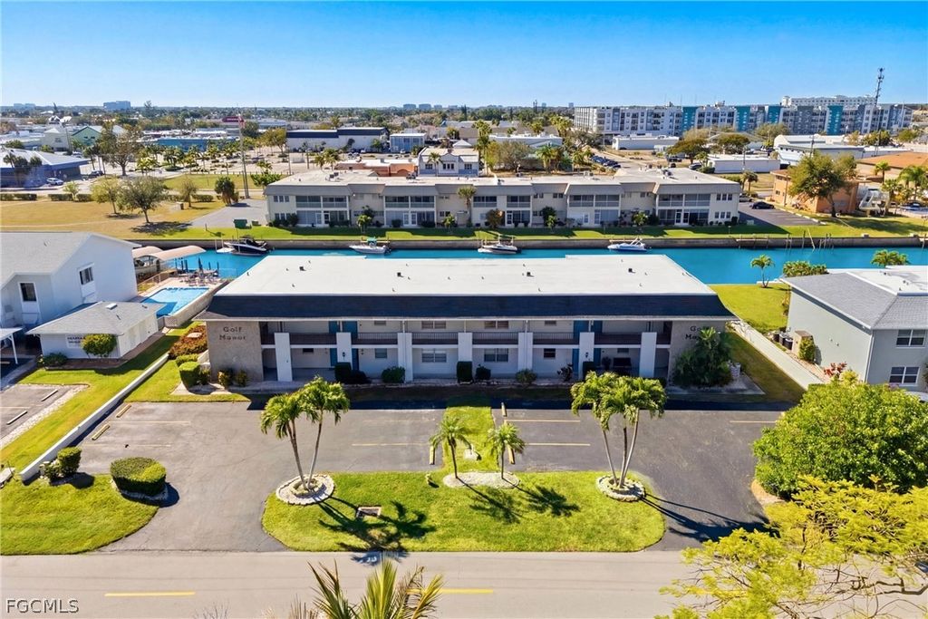 Image 27 of property listing at 1006 SE 46th ST 2C, Cape Coral, FL 33904