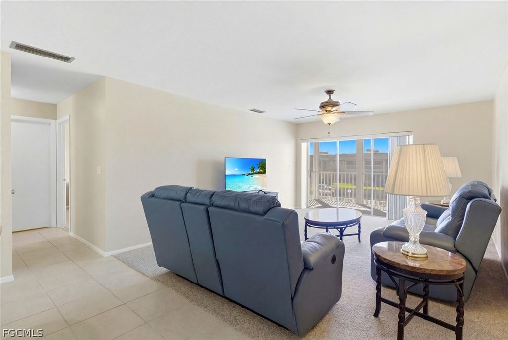 Image 6 of property listing at 1006 SE 46th ST 2C, Cape Coral, FL 33904