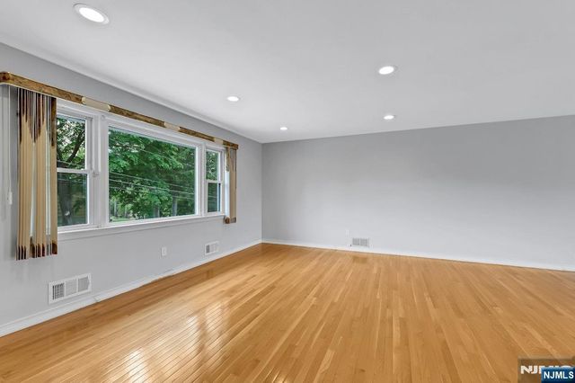 157 Highland Avenue, Bergenfield, NJ 07621