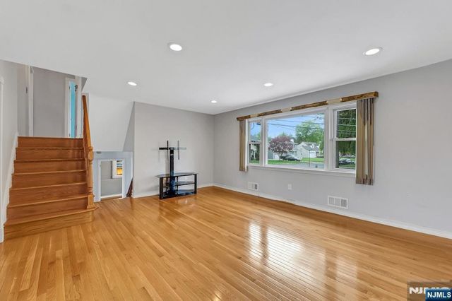 157 Highland Avenue, Bergenfield, NJ 07621
