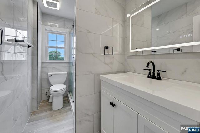 157 Highland Avenue, Bergenfield, NJ 07621