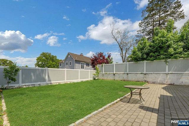 157 Highland Avenue, Bergenfield, NJ 07621