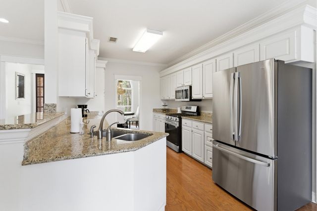 75 Timberton Dr., Hattiesburg, MS 39401