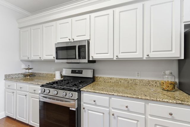 75 Timberton Dr., Hattiesburg, MS 39401