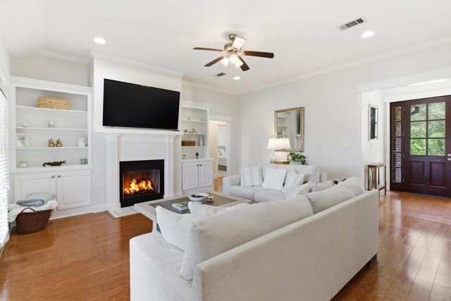 75 Timberton Dr., Hattiesburg, MS 39401