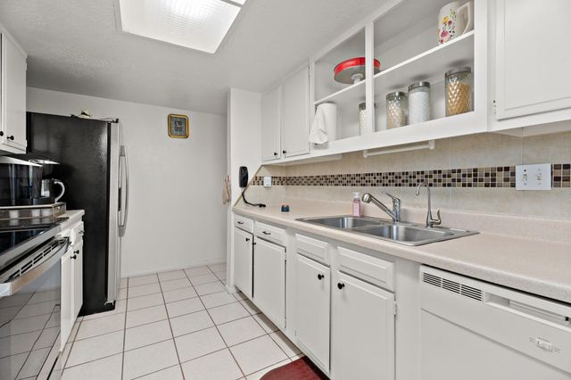 3836 Laura Leigh Drive, Friendswood, TX 77546