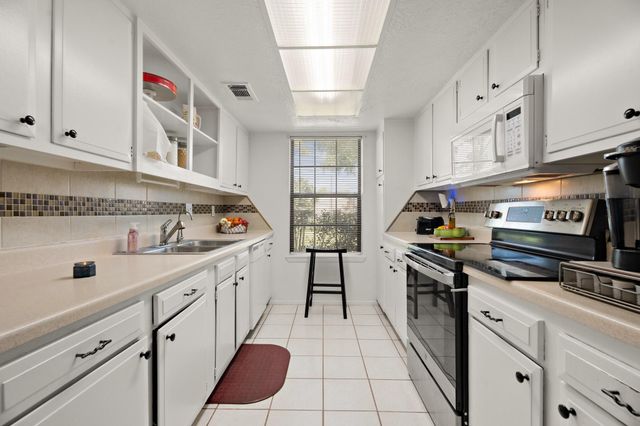 3836 Laura Leigh Drive, Friendswood, TX 77546