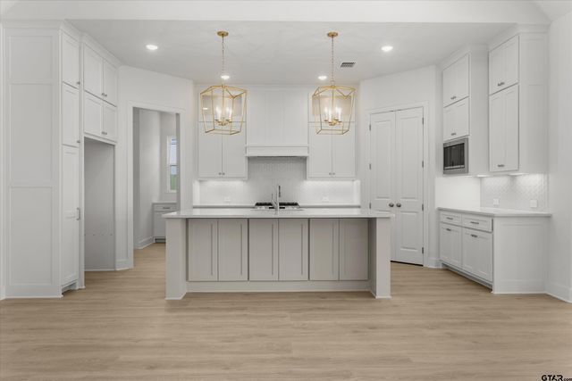 4475 Keechi Creek Rd, Tyler, TX 75703