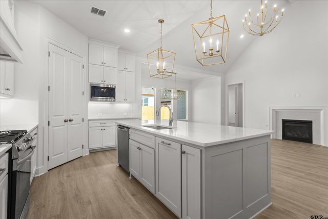 4475 Keechi Creek Rd, Tyler, TX 75703