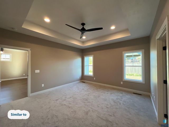 5909 S Huntwood Ave Avenue, Sioux Falls, SD 57108
