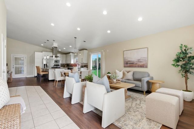 810 Capitola Drive, Hollister, CA 95023