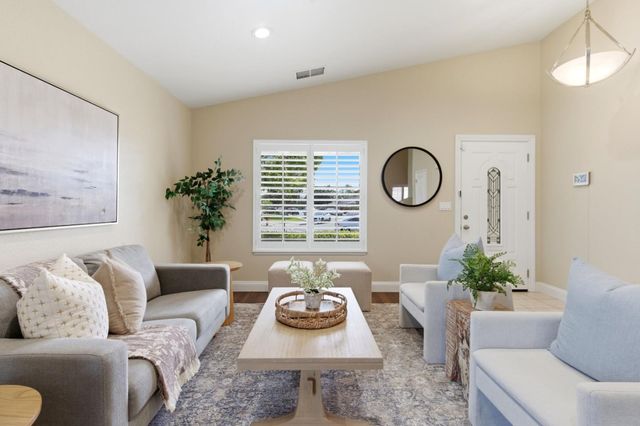 810 Capitola Drive, Hollister, CA 95023