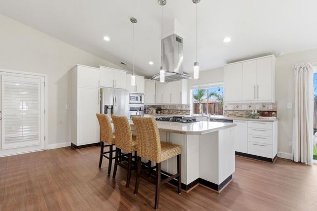 810 Capitola Drive, Hollister, CA 95023