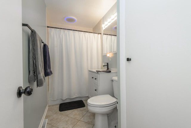 4042 S 60th STREET, Milwaukee, WI 53220