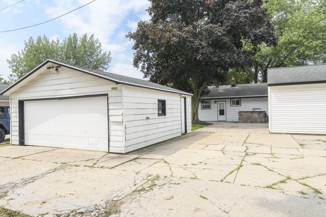 4042 S 60th STREET, Milwaukee, WI 53220