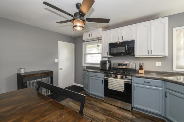 4042 S 60th STREET, Milwaukee, WI 53220