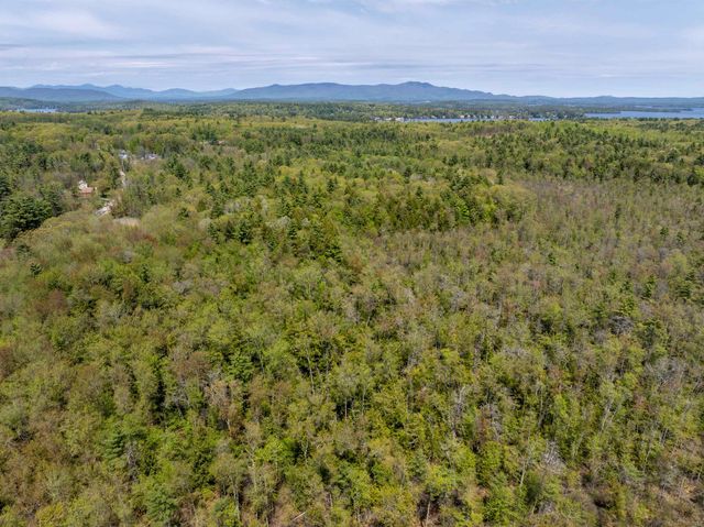 547 White Oaks Road, Laconia, NH 03246