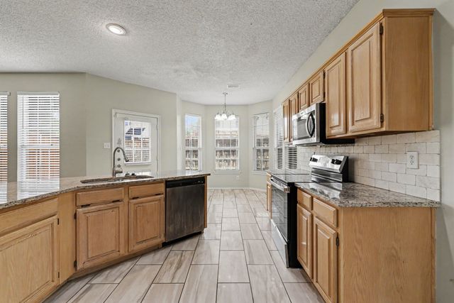 6705 Ashglen Place, Plano, TX 75023