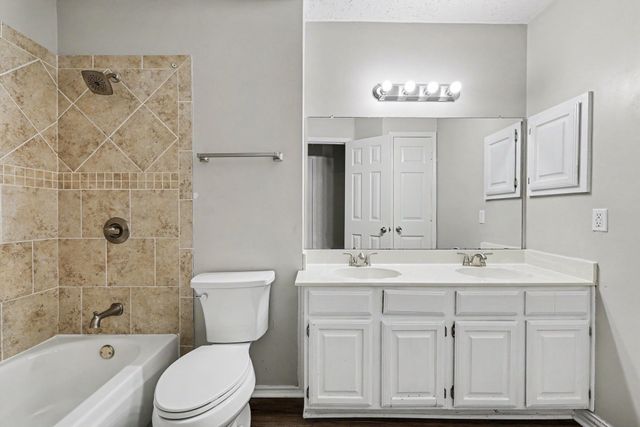 6705 Ashglen Place, Plano, TX 75023