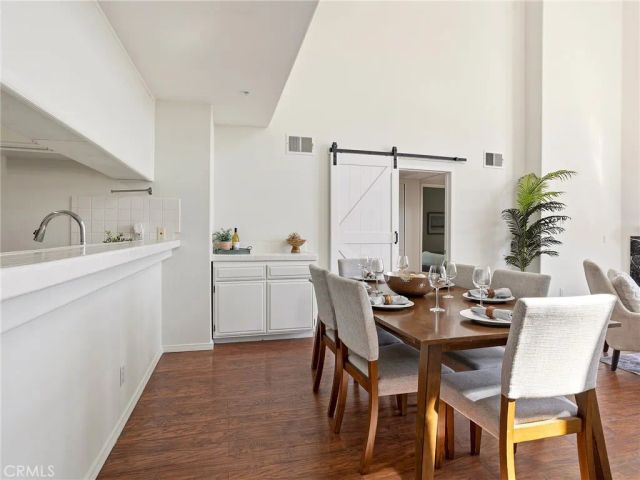 11044 Acama Street 302, Studio City, CA 91602