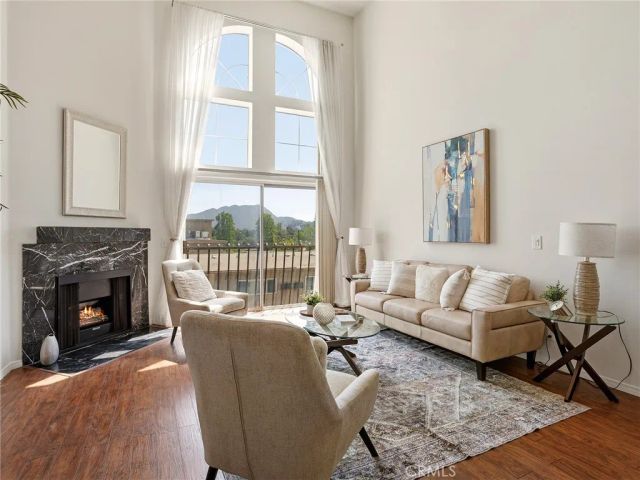 11044 Acama Street 302, Studio City, CA 91602