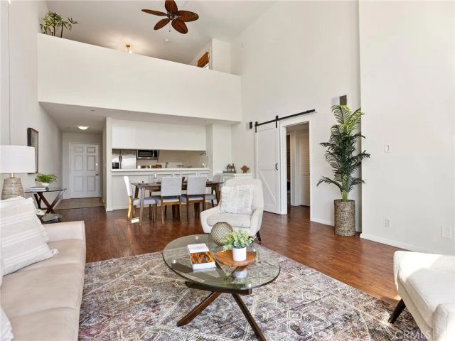 11044 Acama Street 302, Studio City, CA 91602
