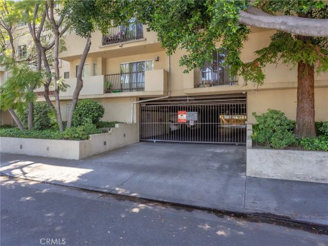 11044 Acama Street 302, Studio City, CA 91602