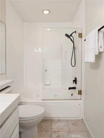 11044 Acama Street 302, Studio City, CA 91602