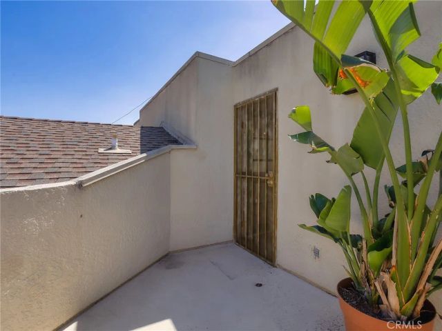 11044 Acama Street 302, Studio City, CA 91602