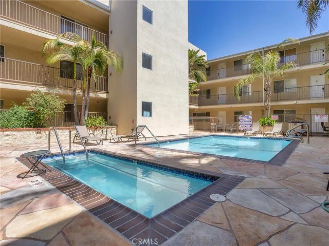 11044 Acama Street 302, Studio City, CA 91602