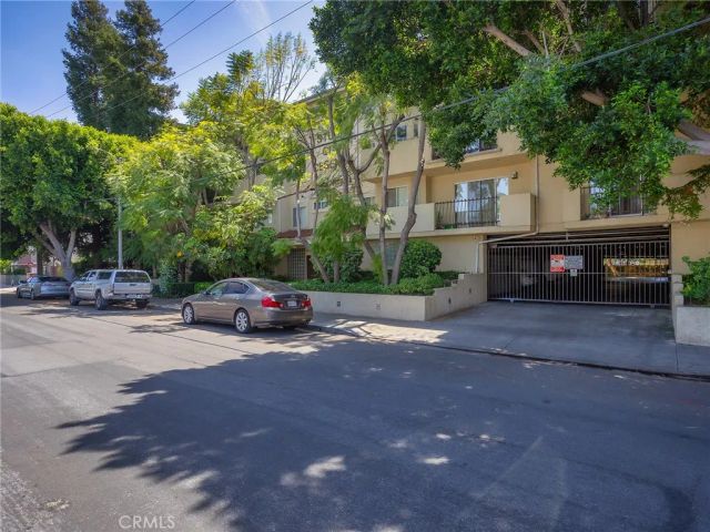 11044 Acama Street 302, Studio City, CA 91602