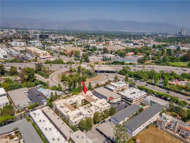 11044 Acama Street 302, Studio City, CA 91602