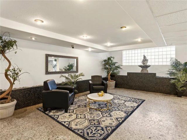 11044 Acama Street 302, Studio City, CA 91602