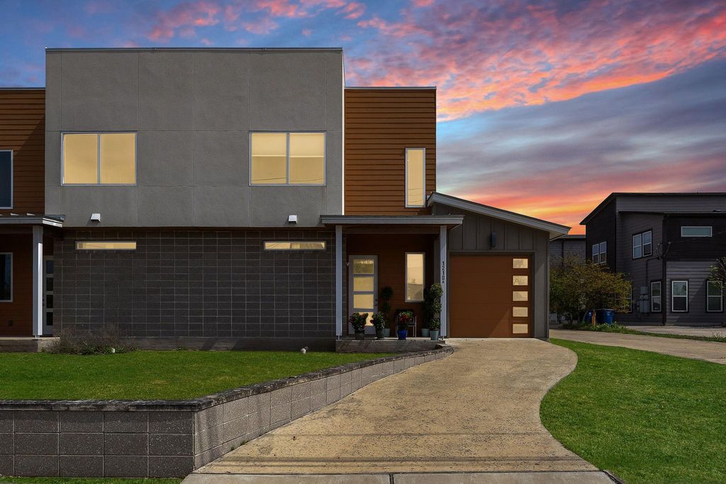 1210 Stobaugh ST A, Austin, TX 78757