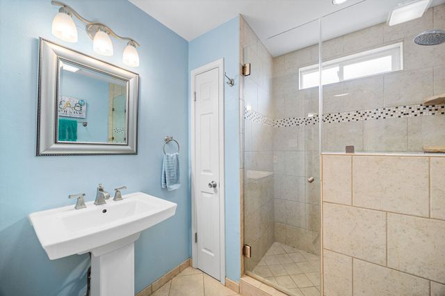 20 Westwood DR, Wimberley, TX 78676