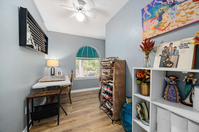 20 Westwood DR, Wimberley, TX 78676