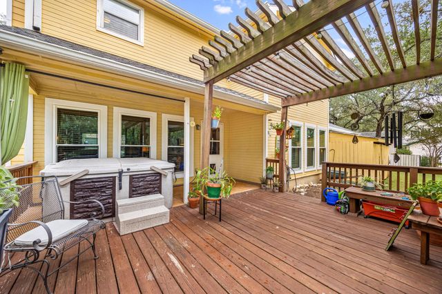 20 Westwood DR, Wimberley, TX 78676