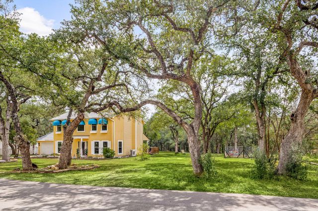 20 Westwood DR, Wimberley, TX 78676