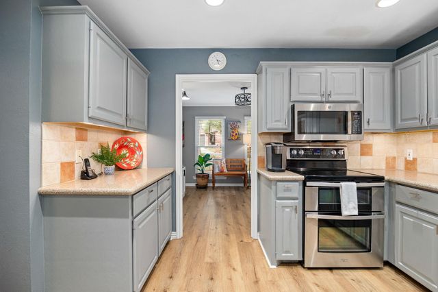 20 Westwood DR, Wimberley, TX 78676