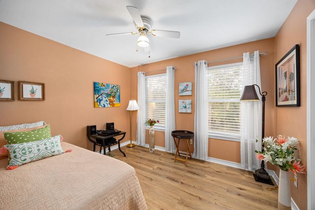 20 Westwood DR, Wimberley, TX 78676