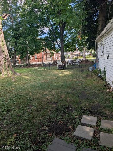 15321 Ridpath Avenue, Cleveland, OH 44110
