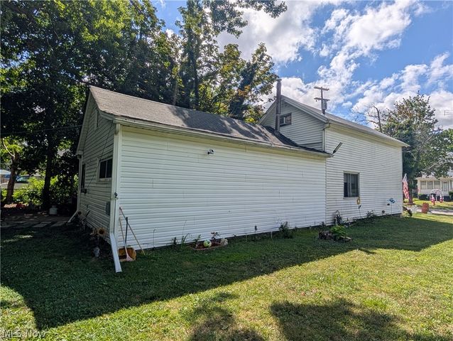 15321 Ridpath Avenue, Cleveland, OH 44110