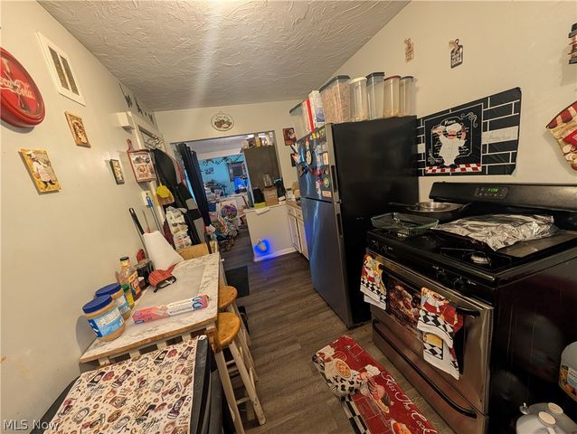 15321 Ridpath Avenue, Cleveland, OH 44110