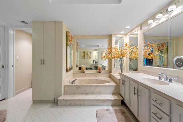 800 Jeffery Street 303, Boca Raton, FL 33487