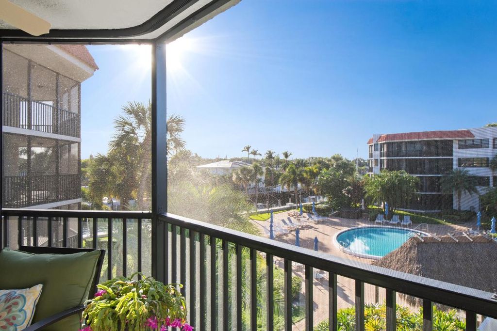 800 Jeffery Street 303, Boca Raton, FL 33487