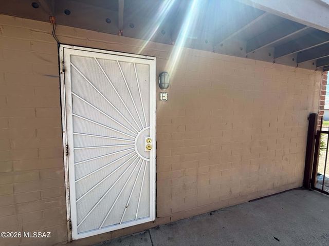 5433 E 30th St Apt E, Tucson, AZ 85711
